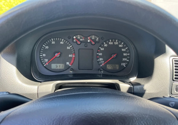 Volkswagen Golf cena 6800 przebieg: 226000, rok produkcji 2003 z Nowy Wiśnicz małe 92